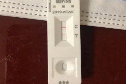 新冠阳性发烧能洗澡吗