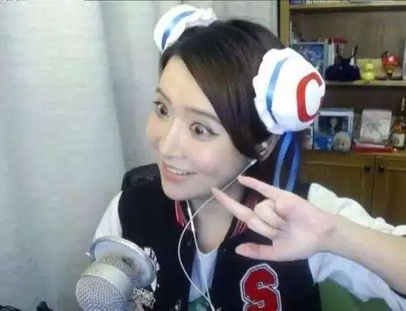 陈一发的《童话镇》为什么会火?