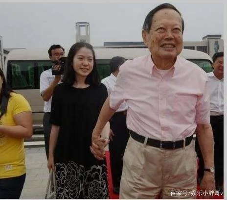 杨振宁老婆多大?杨振宁和翁帆为何不要孩子?