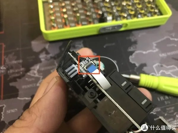雷蛇曼巴眼镜蛇4G版拆解及更换微动教程