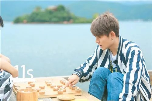 陈翔哭了是在哪个节目上？是真的哭了吗？