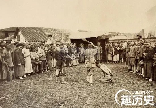 残忍的旧中国斩首行刑图:古代砍头刑场实拍!