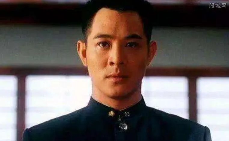 李连杰面临瘫痪 李连杰生病很严重吗？