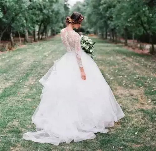 租婚纱好还是买婚纱好 租婚纱一般多少钱