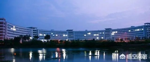 江西中医药大学穷吗