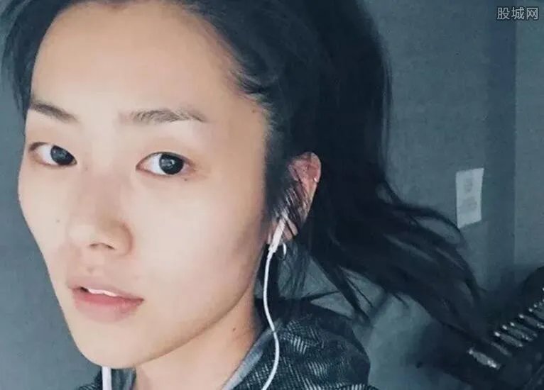 刘雯男友真的是崔始源吗 超模刘雯的成名历程