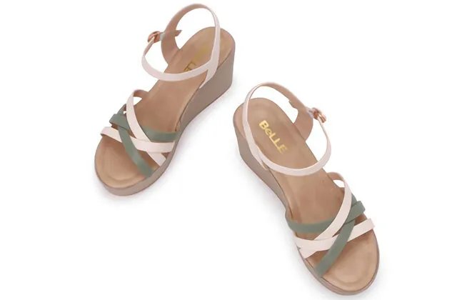 凉鞋磨脚怎么办 皮凉鞋磨脚解决的方法