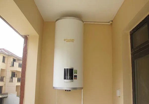 阳台壁挂太阳能安装方法是什么