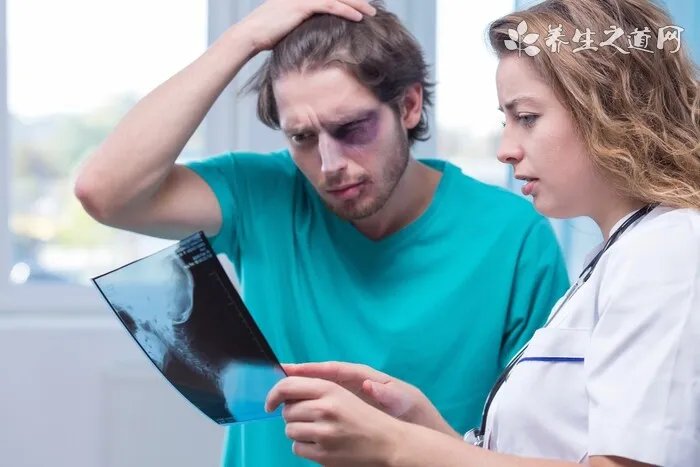 蛇形绷带包扎止血方法