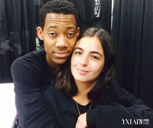 爆料波霸阿兰娜莫特森胸围性格撩人资料大揭密