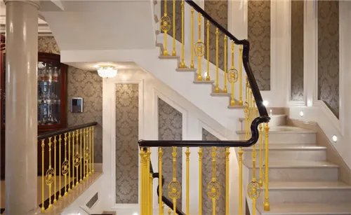 楼梯扶手高度是多少