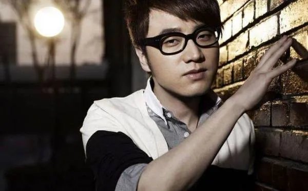 张杰俞灏明他们那届快男,前十强分别是哪些人?按名次说