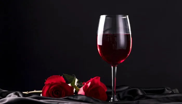 香槟酒是葡萄酒吗 香槟酒是葡萄酒的一种吗