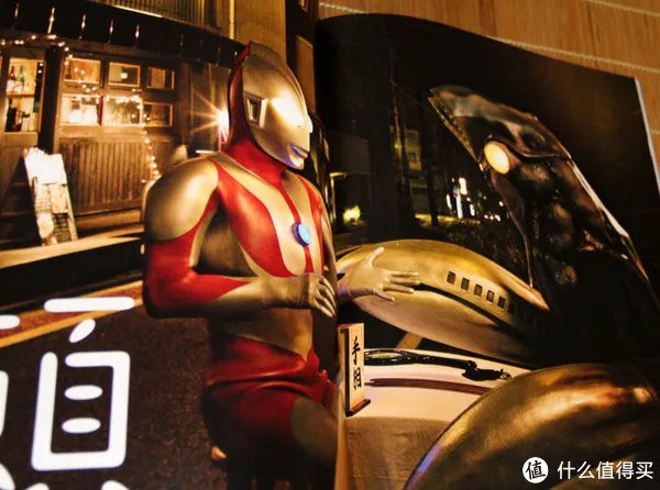 不打小怪兽！奥特曼45周年纪念画册 入手