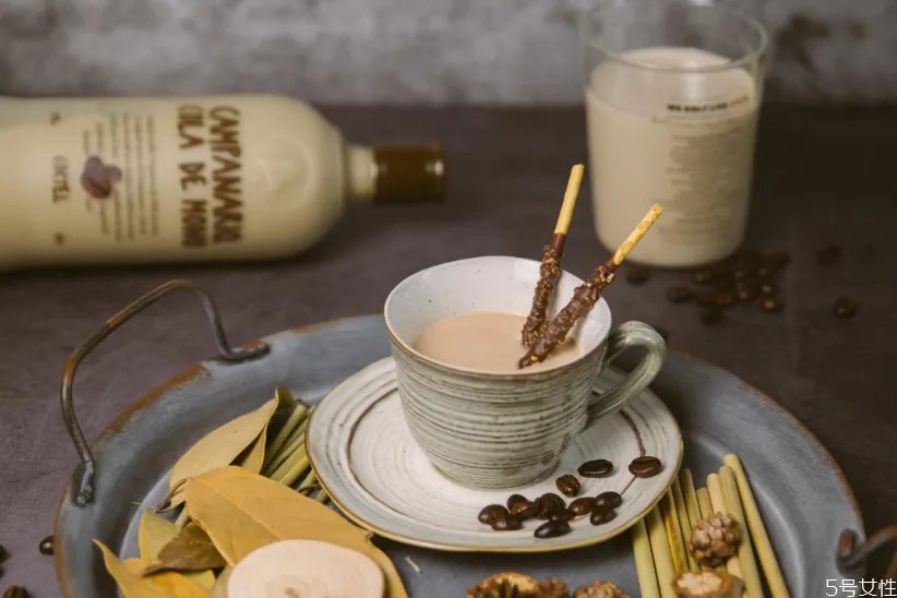 咖啡利口酒怎么调 咖啡利口酒可以调什么鸡尾酒