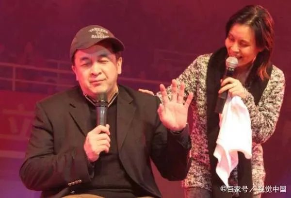 多年不见的黄宏一天内被免职带走,已经六年了,现状令人担忧,怎么回事?