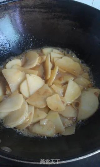 红烧土豆片