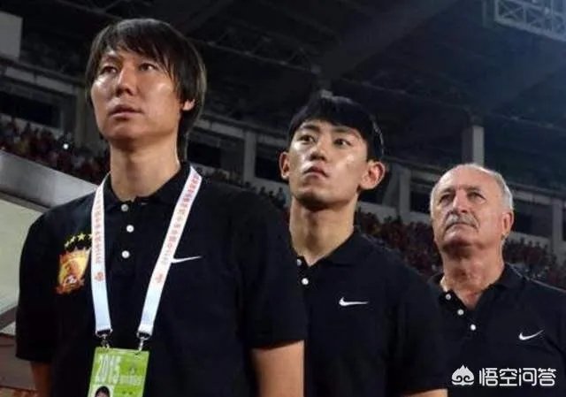 知名足球媒体人袁野爆料称，国足主帅三周后出炉，22冠王领跑，李铁还有机会吗？