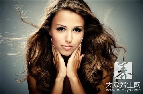  吃什么食物对头发好？