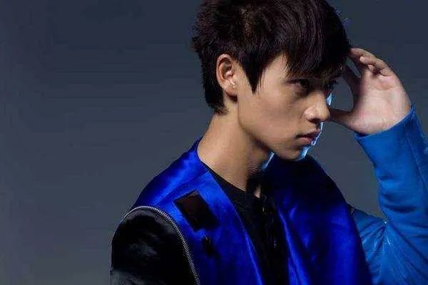 张杰俞灏明他们那届快男,前十强分别是哪些人?按名次说