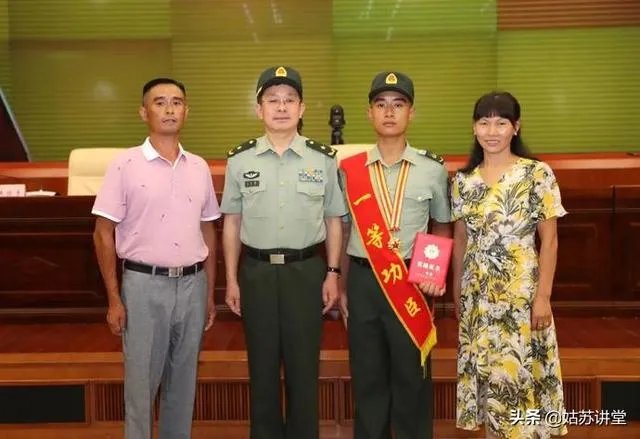 江西小伙95后王亮2分钟勇救4人，立了一等功为什么还被喷？