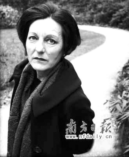 赫塔·米勒的人物介绍