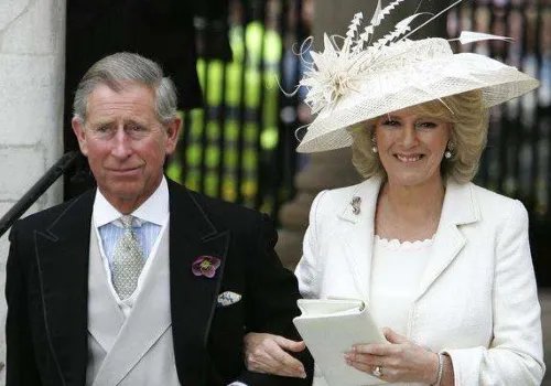 查尔斯王子的管家透露王室秘密：公众对卡米拉又爱又恨！这是为何？