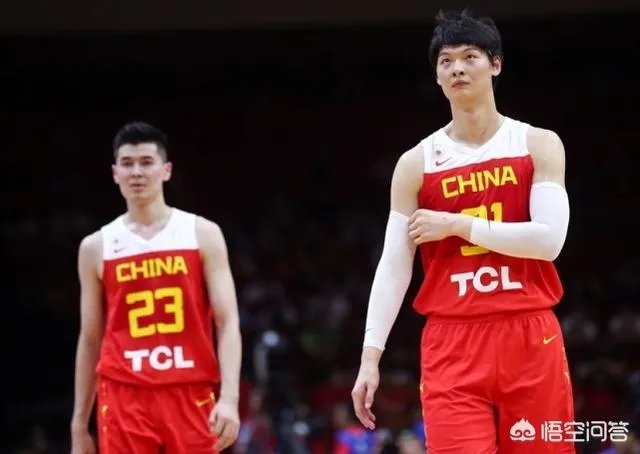 中国男篮70-73巴西，孙铭徽14分钟拿下9分2，方硕39分钟9分，怎么评价？