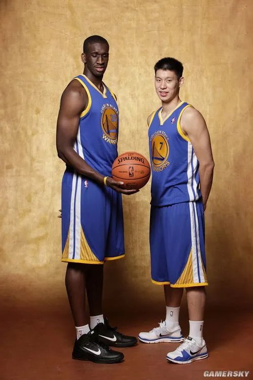 红到发紫！NBA 2K12更新林书豪数据