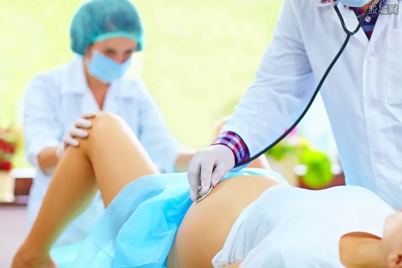 夫妻连生7个儿子：已备5套房 再买多两套也没有问题