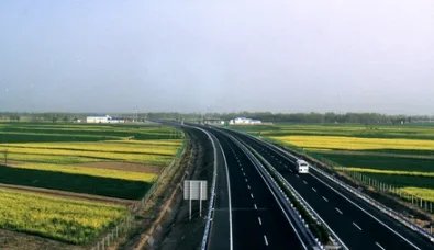 连霍高速发生重大车祸原因为何?