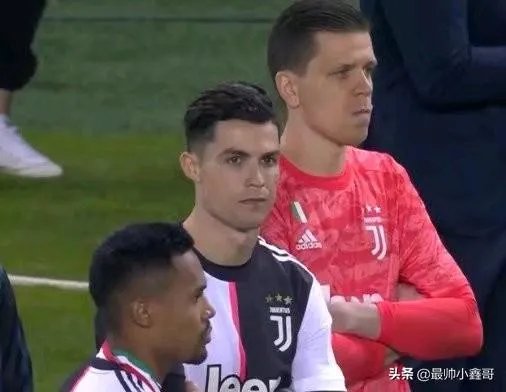 被球迷挑衅叫梅西,C罗摸裆回应,他会被追加处罚吗?