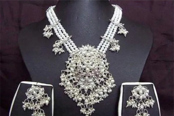 著名奢侈品品牌有哪些?十大顶级奢侈品牌排行榜