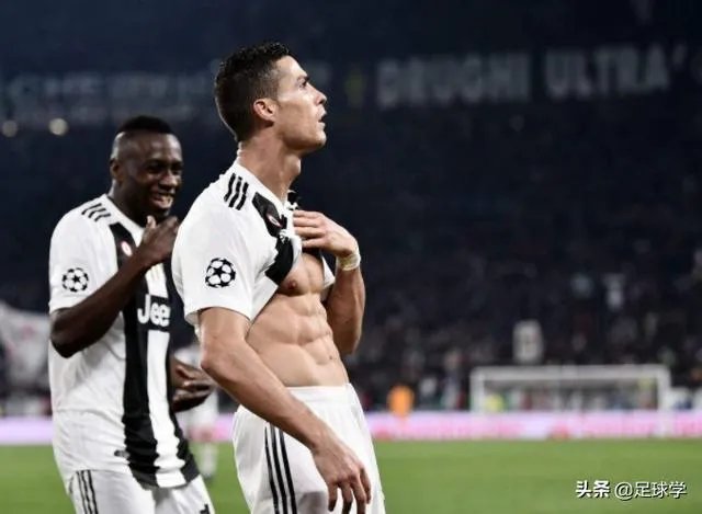 被球迷挑衅叫梅西,C罗摸裆回应,他会被追加处罚吗?