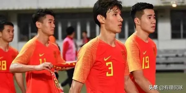王燊超是中后卫?