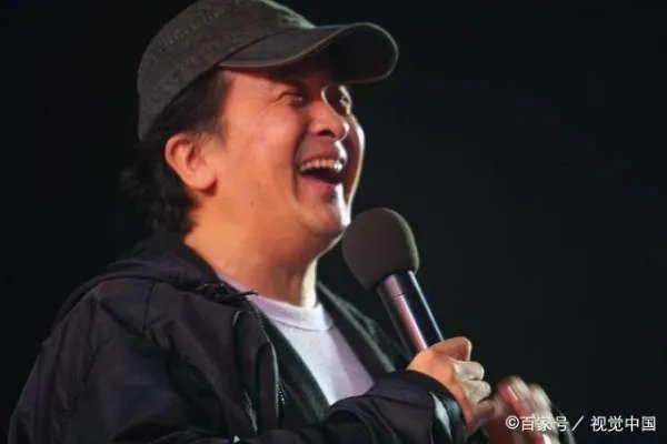 多年不见的黄宏一天内被免职带走,已经六年了,现状令人担忧,怎么回事?