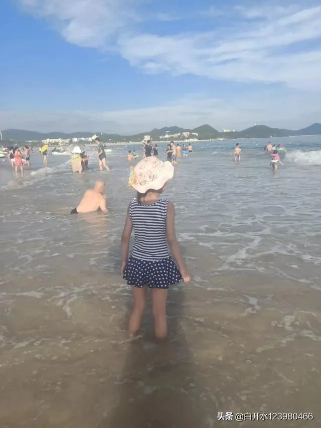 去海边玩都要带什么？