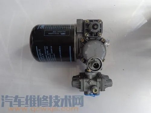 汽车空气干燥器构造与工作原理