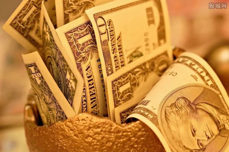 最近黄金为什么暴跌 黄金价格下跌的原因