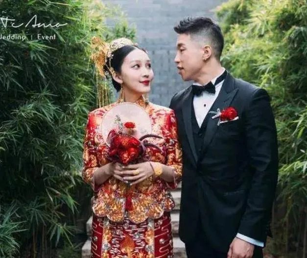 烧饼老婆叫什么名字:烧饼老婆的资料及照片