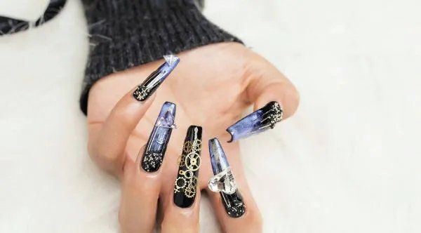 哪个美甲学校好？