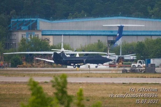 怎么看待俄罗斯新第5代战机即将亮相莫斯科航展呢？