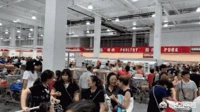 美国超市Costco上海店开业,茅台被抢光,爱马仕被抢光,半天就被买停业,你怎么看?