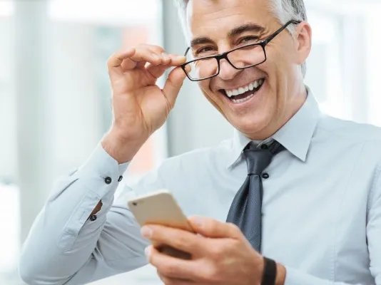 眼睛模糊是什么原因引起的