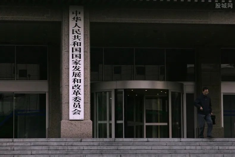 发改委回应企业裁员 2019裁员潮将横扫中国不实