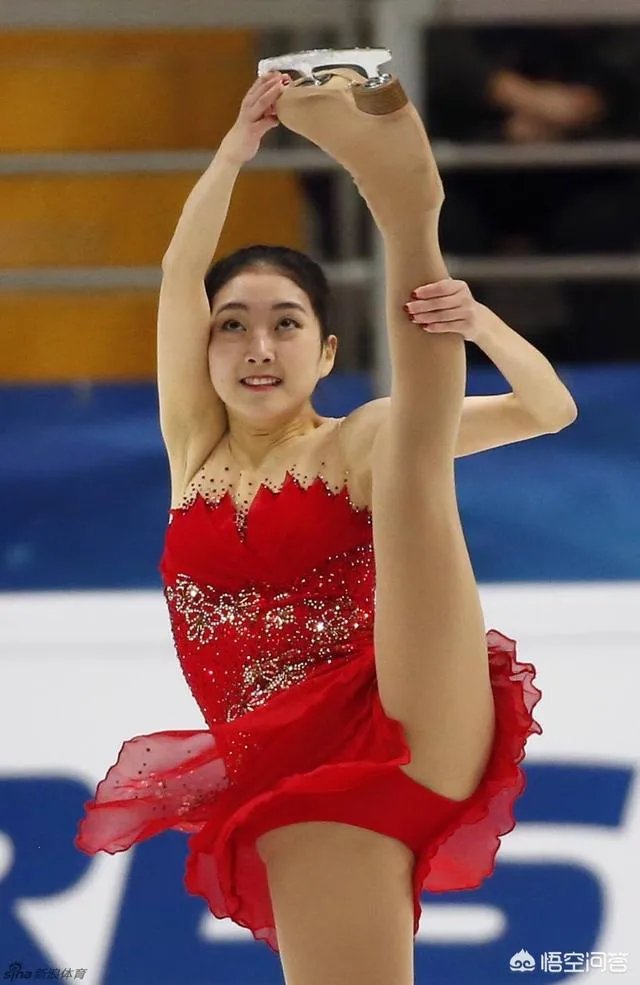 中国花滑美少女李子君今日通过微博宣布退役,你怎么看待此事?