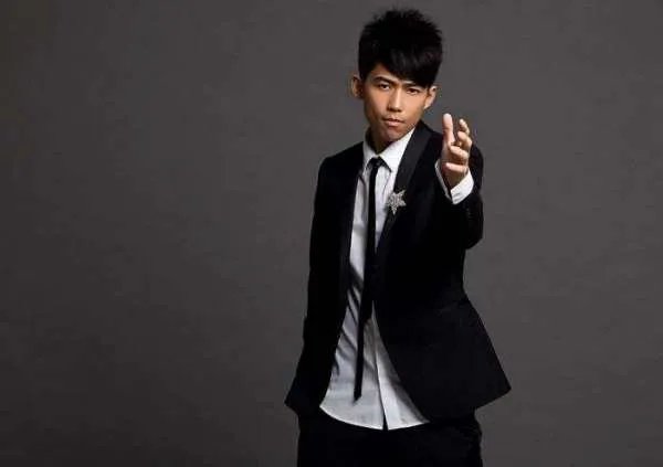 张杰俞灏明他们那届快男,前十强分别是哪些人?按名次说