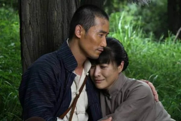 《菊子》是以什么为背景的电视剧，剧情表达的什么？