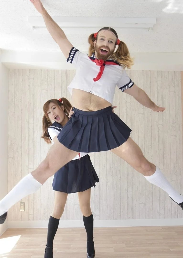 “胡子小姐”来中国 新浪微博分享最新COS