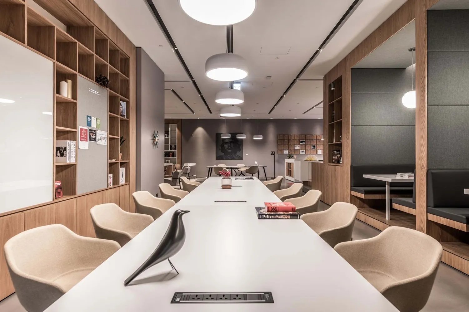 Spaces Hung Sheng是专为自由职业者，初创企业...